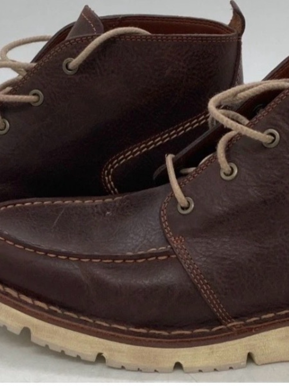 Timberland Dark Brown Leather Chukka Boots with Contrast Laces